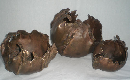 Aufbruch - dreiteilige Kleinplastik, Bronze